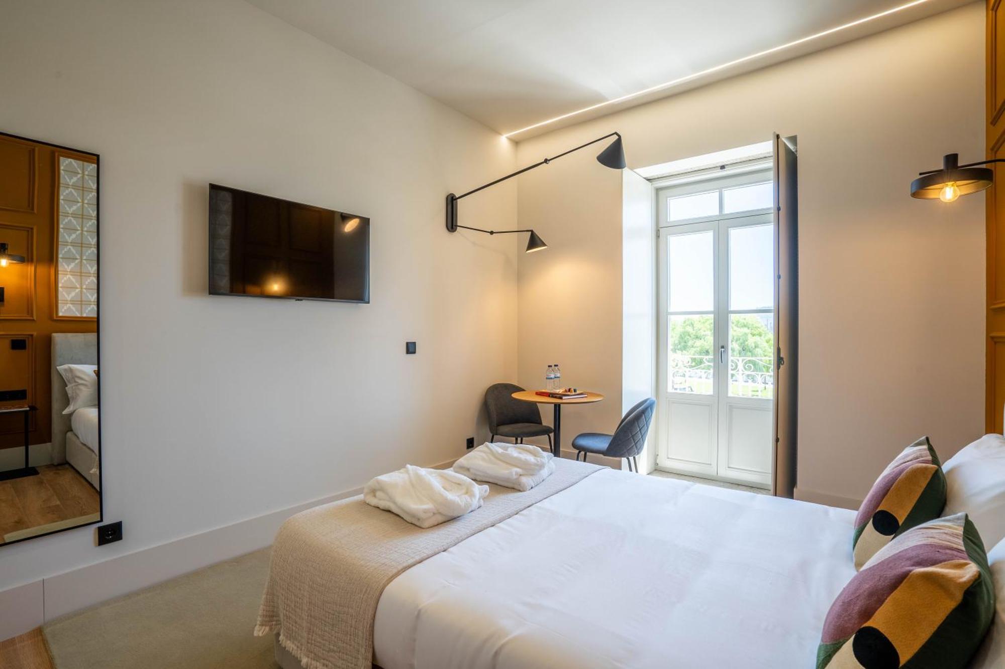 Gigantones Guesthouse เวียนา โด กัสเตโล ภายนอก รูปภาพ